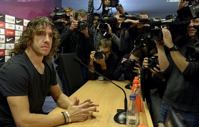 Puyol nói gì trong buổi họp báo chia tay?
